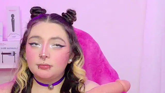 Chat XXX en directo de Sachi_Meow