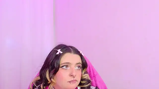 Sachi_Meow Adlı Modelin Canlı XXX Sohbeti