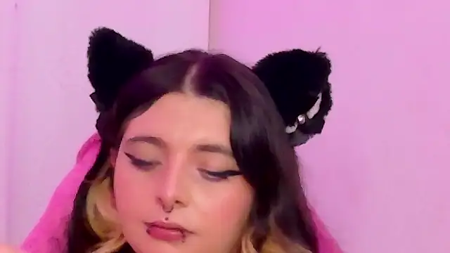 Chat +18 de Sachi_Meow ao vivo