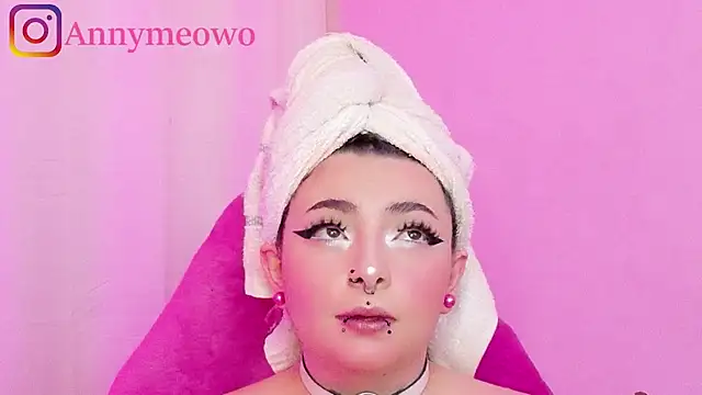 Živý XXX chat Sachi_Meow