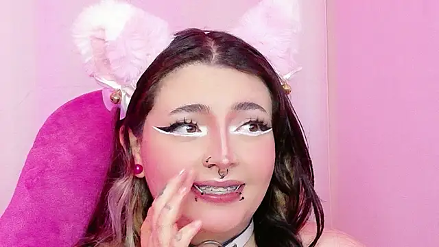 Sachi_Meown Webbikameraesitys