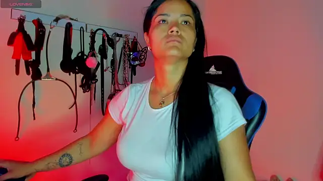 Pokazy przed kamerką – scarlet-kennedy98