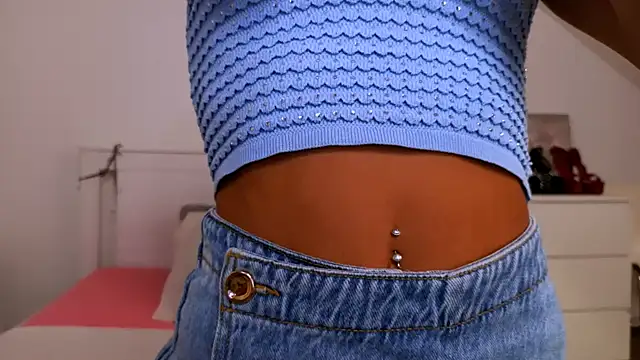Show modela GabiCarter na web-kameri