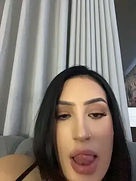 HELLEN_SANTOS Adlı Modelin Canlı XXX Sohbeti
