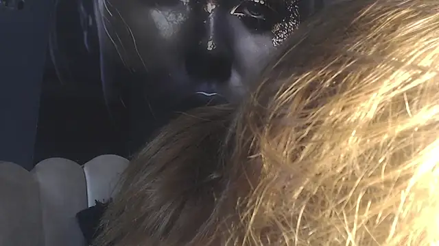 Skarlethvilla1's Webcam Show