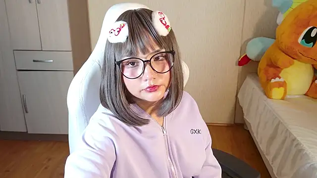 Živá chatovací místnost Naree_Masaki