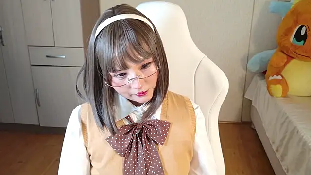 Naree_Masaki Adlı Modelin Canlı XXX Sohbeti