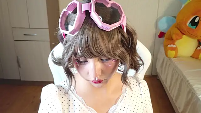Naree_Masaki Chat XXX in diretta
