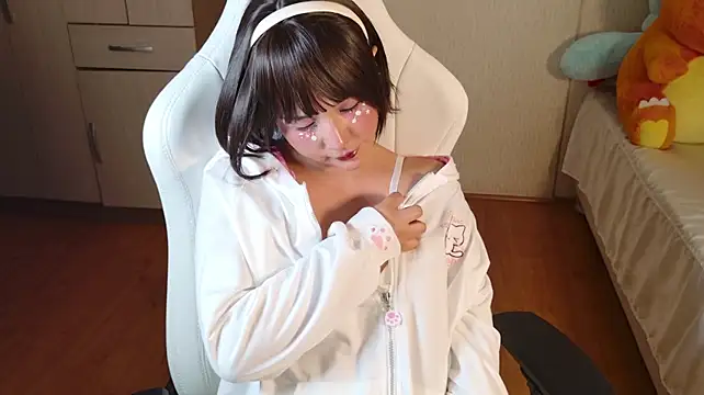 XXX chat uživo modela Naree_Masaki