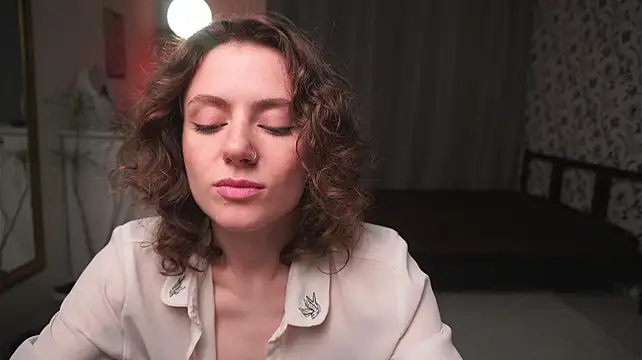 دردشة PixieMeow_ الجنسية المباشرة