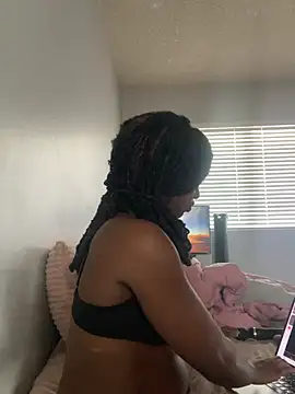 PrincessRayari Webcam-Show