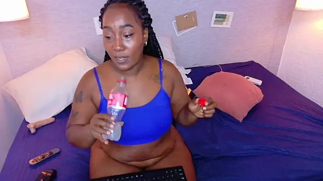 Chatroom XXX en direct de kiara_evanss