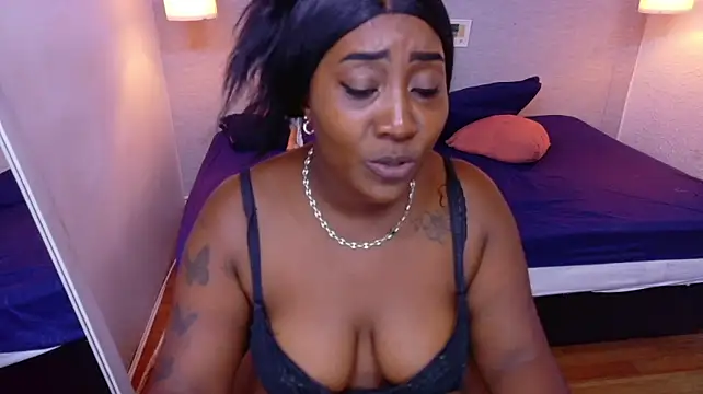 Chat XXX en directo de kiara_evanss