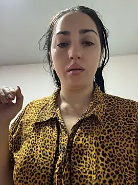 LIAH_IZUMI XXX чат на живо
