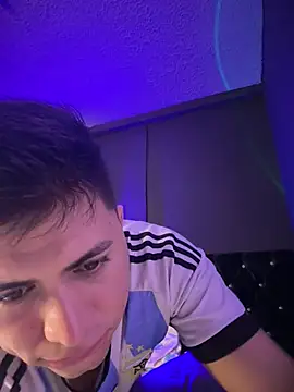 Pokazy przed kamerką – Niicky1_