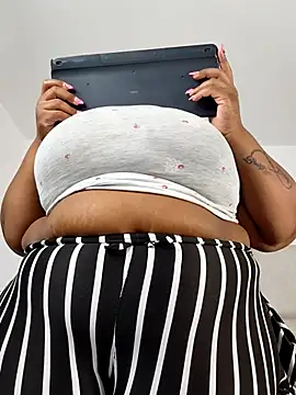 Breisy_bigboobs Live XXX-Chat
