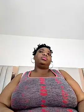 Show Webcam de Breisy_bigboobs