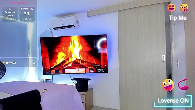 AbrilStivenson_ Show in webcam