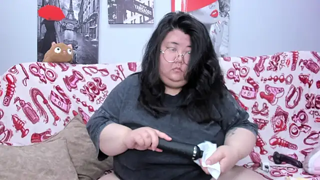 צ'אט XXX בשידור חי של Nadine_asian