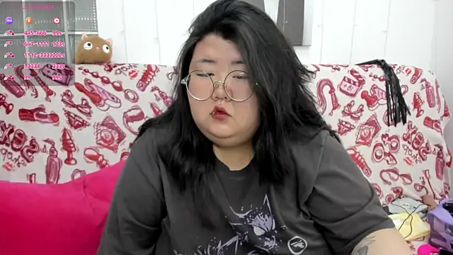 Chat XXX en directo de Nadine_asian