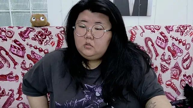 Czat XXX na żywo – Nadine_asian
