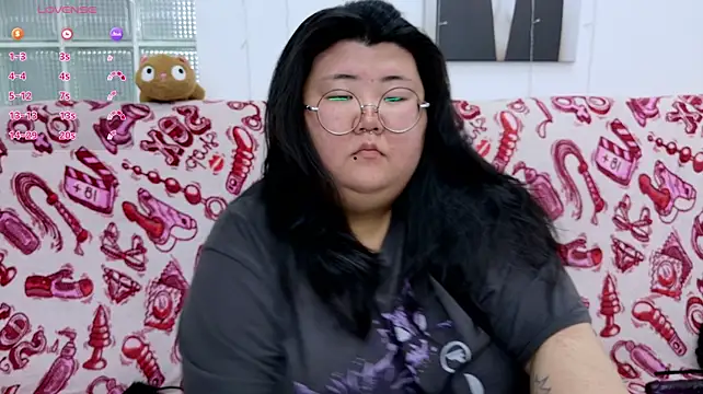 Czat XXX na żywo – Nadine_asian