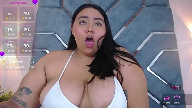 LucciaPorter live XXX chat