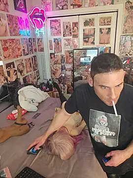 luvs2cumm69's Webcam Show