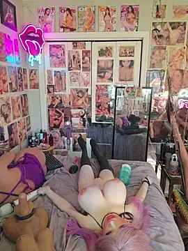 luvs2cumm69 webcam show
