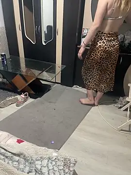 KrissLuna webcam show