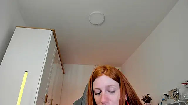 Онлайн чат XXX Aliceginger99
