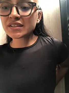 Gia_Mazzon 现场XXX聊天