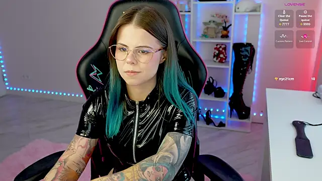 Czat XXX na żywo – QueenAliceX