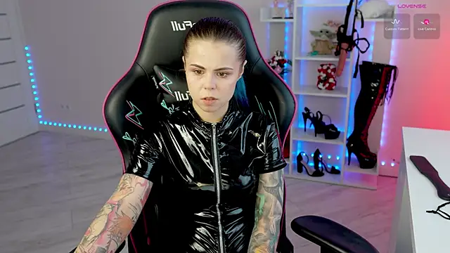 Webkamerová show QueenAliceX
