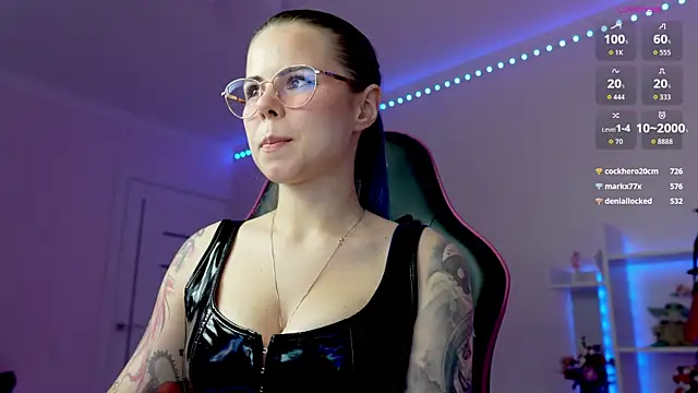 QueenAliceX's Live XXX Chat