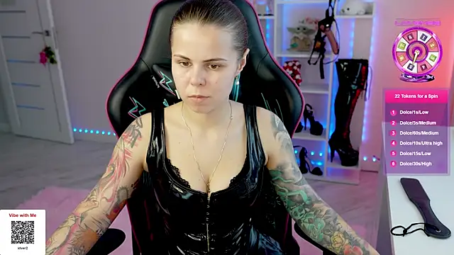 QueenAliceX's Live XXX Chat