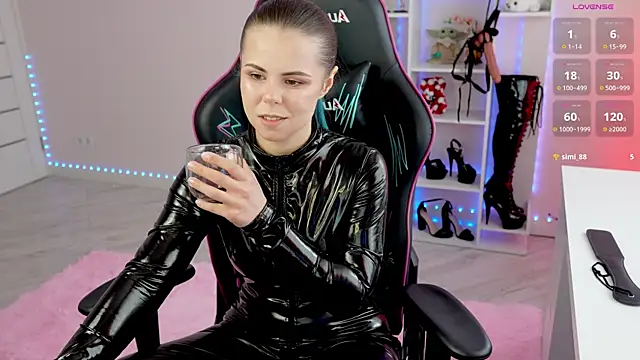 Webkamerová show QueenAliceX