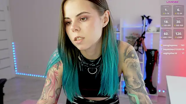 QueenAliceX's Live XXX Chat