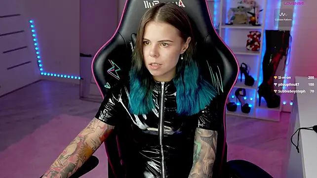 QueenAliceX Webcamshow