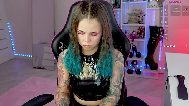 Živý XXX chat QueenAliceX