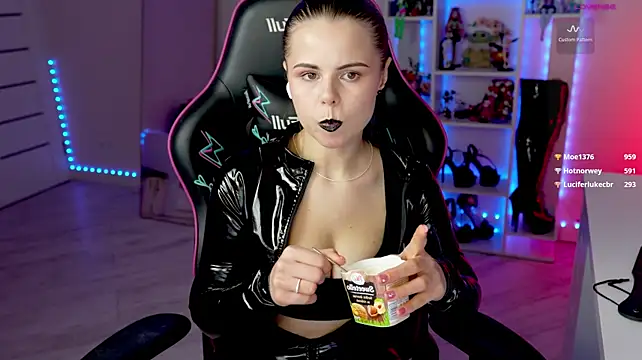 Webkamerová show QueenAliceX