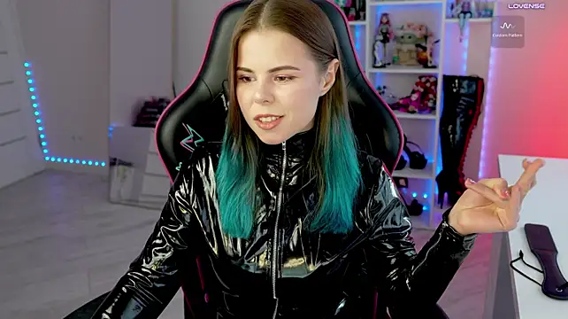 צ'אט XXX בשידור חי של QueenAliceX