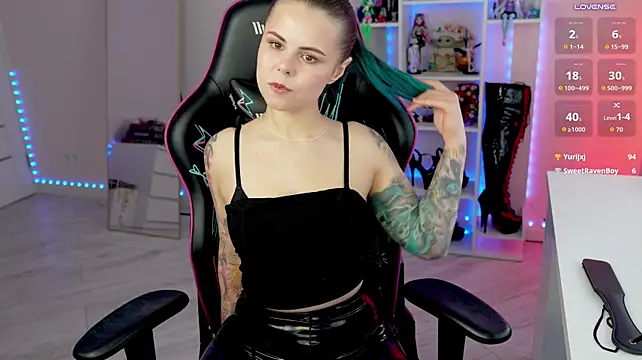 QueenAliceX Webcam show