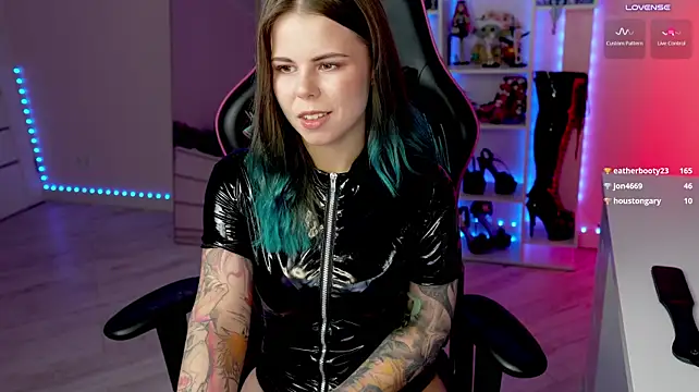 QueenAliceX Webcam Show