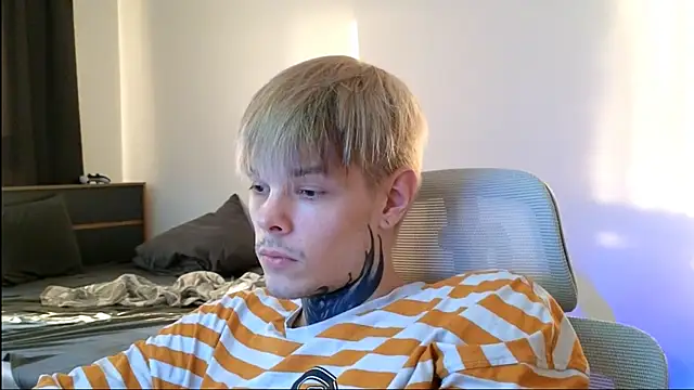 DENIS_HERE webcam show