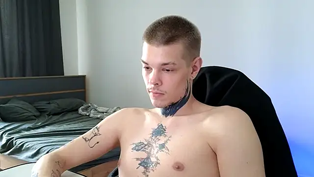 DENIS_HERE webcam show