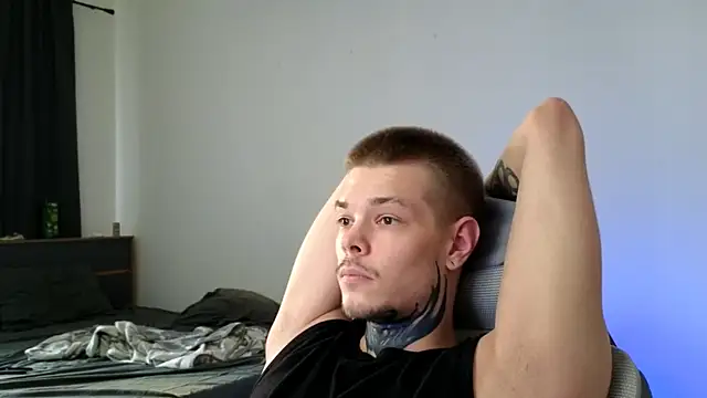 DENIS_HERE Pertunjukan Webcam