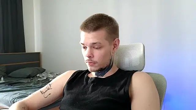 DENIS_HERE 网络视讯表演