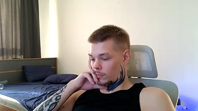 DENIS_HERE 网络视讯表演