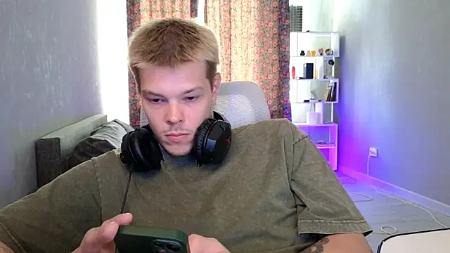 DENIS_HERE's Webcam Show